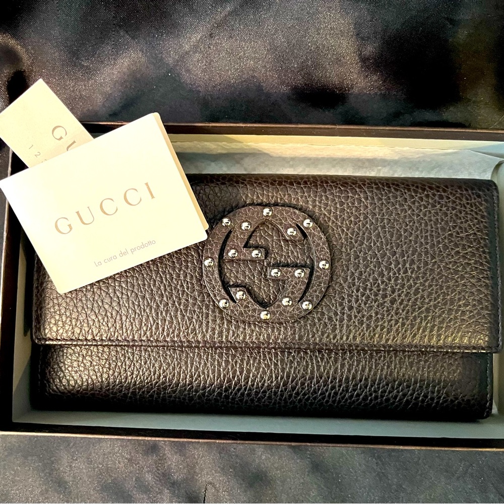 100% Authentic Gucci Black Studded SoHo Continental Wallet. Like New.